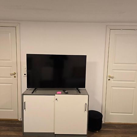 Beautiful 2 Rooms Apartment In Klofta,Near Oslo Airport& Oslo Ngoại thất bức ảnh