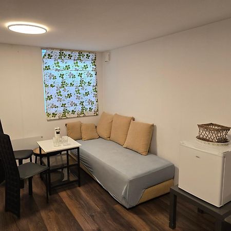 Beautiful 2 Rooms Apartment In Klofta,Near Oslo Airport& Oslo Ngoại thất bức ảnh