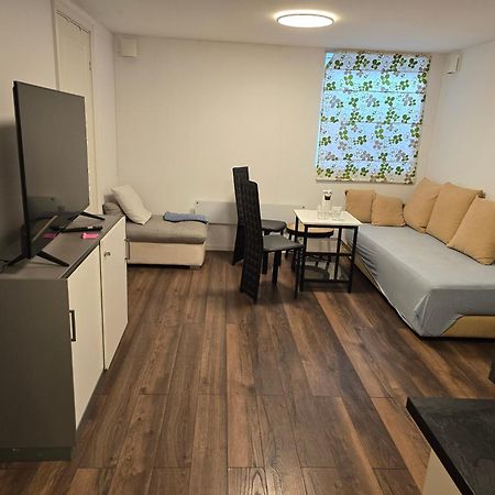 Beautiful 2 Rooms Apartment In Klofta,Near Oslo Airport& Oslo Ngoại thất bức ảnh