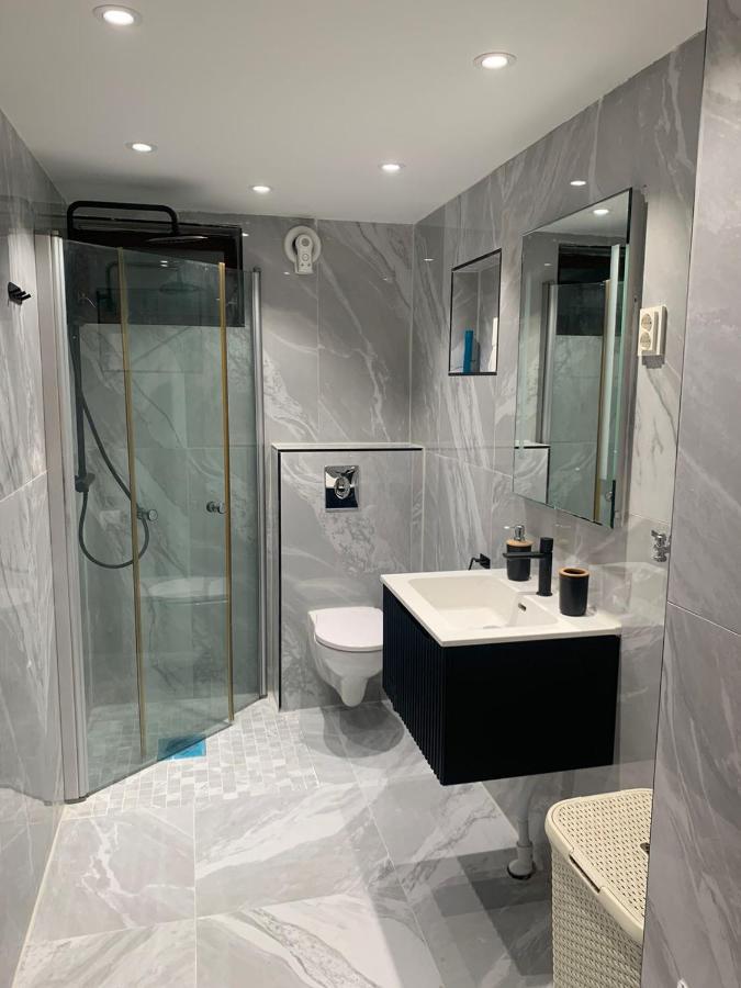 Beautiful 2 Rooms Apartment In Klofta,Near Oslo Airport& Oslo Ngoại thất bức ảnh